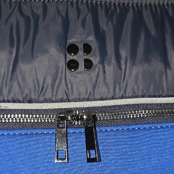 Sweaty Betty Icon Luxe Puffer Gym Bag, Navy - Picture 2 of 5
